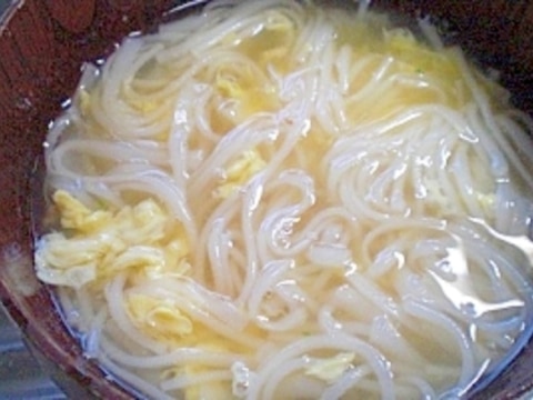 今日のお汁！　　「そうめんバチの卵とじ」　　　♪♪